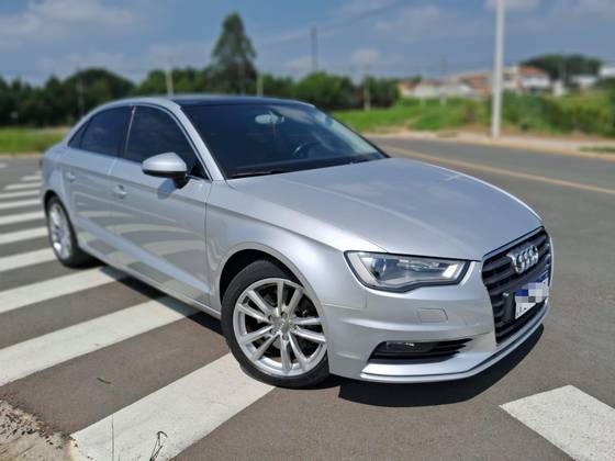 AUDI A3 1.8 TFSI SEDAN AMBITION 16V 180CV GASOLINA 4P AUTOMÁTICO